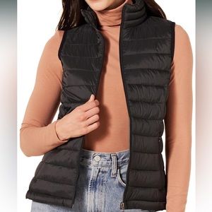 NWOT Amazon Women's Lightweight Water-Resistant Black  Puffer Vest | Size Large